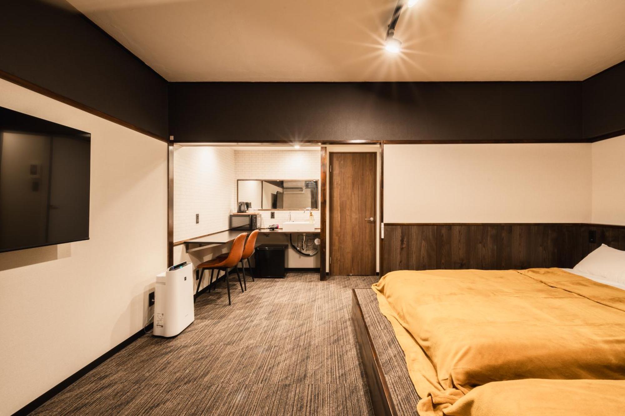 Akasaka Heights 3*